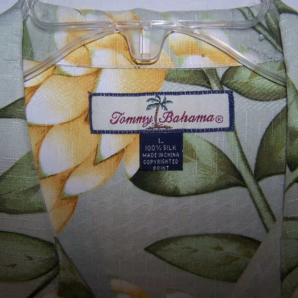 TOMMY BAHAMA 100% SILK HAWAIIAN CAMP SHIRT S0672 - Picture 3 of 7